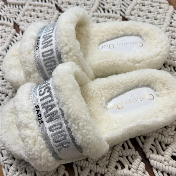 Dior Cream Fuzzy Slides - Picture 4 of 6